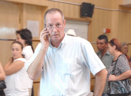Avocatul Ionel Haşotti, ameninţat de ţigani în Piaţa Griviţei